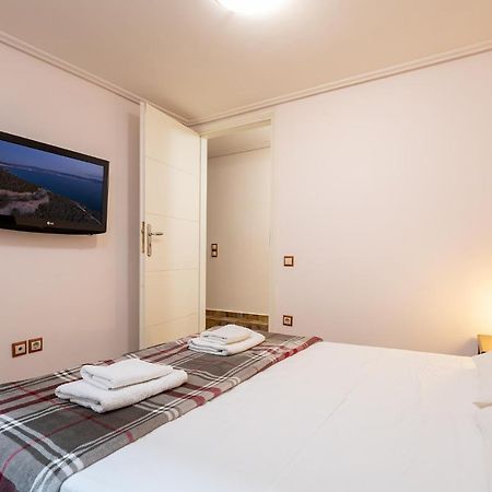 Filippos Acharnes Apartamento Exterior foto