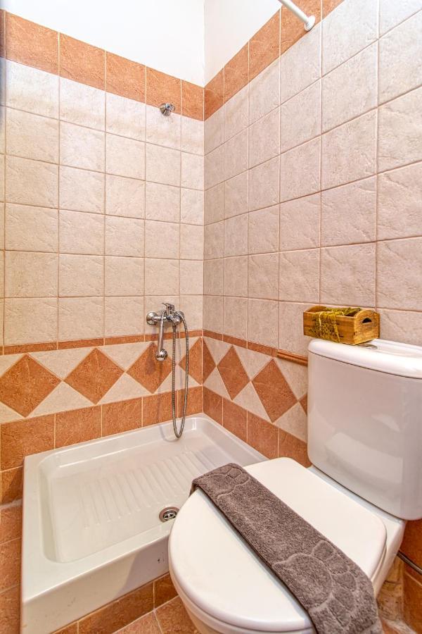 Filippos Acharnes Apartamento Exterior foto